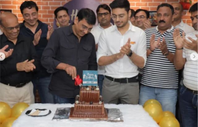 Photo 02.jpg Photo 02.jpg